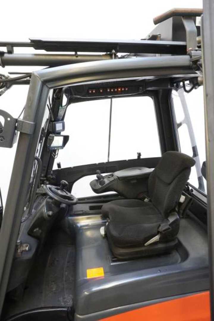 Used Forklift Linde E 35 L 387 4 riteņu dakšu iekrāvējs (Image 3) Used Forklift Linde E 35 L 387 4 riteņu dakšu iekrāvējs (Image 3)