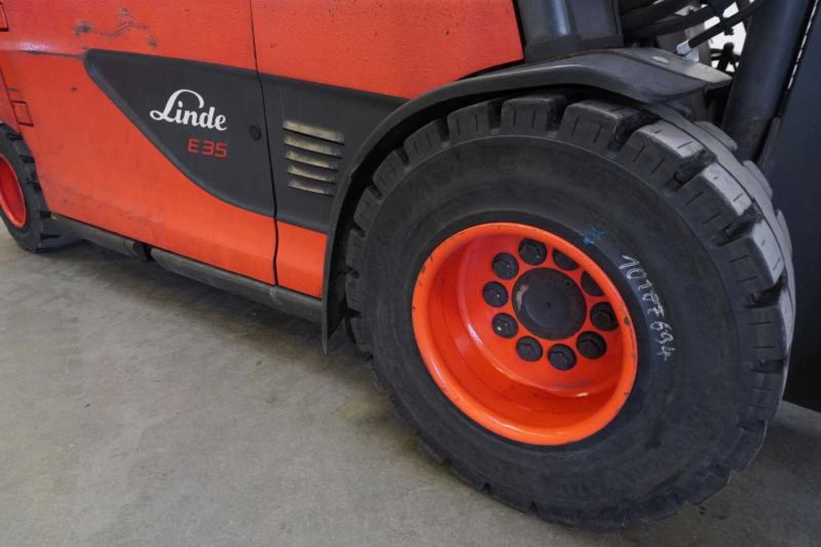 Used Forklift Linde E 35 L 387 4 riteņu dakšu iekrāvējs (Image 8) Used Forklift Linde E 35 L 387 4 riteņu dakšu iekrāvējs (Image 8)