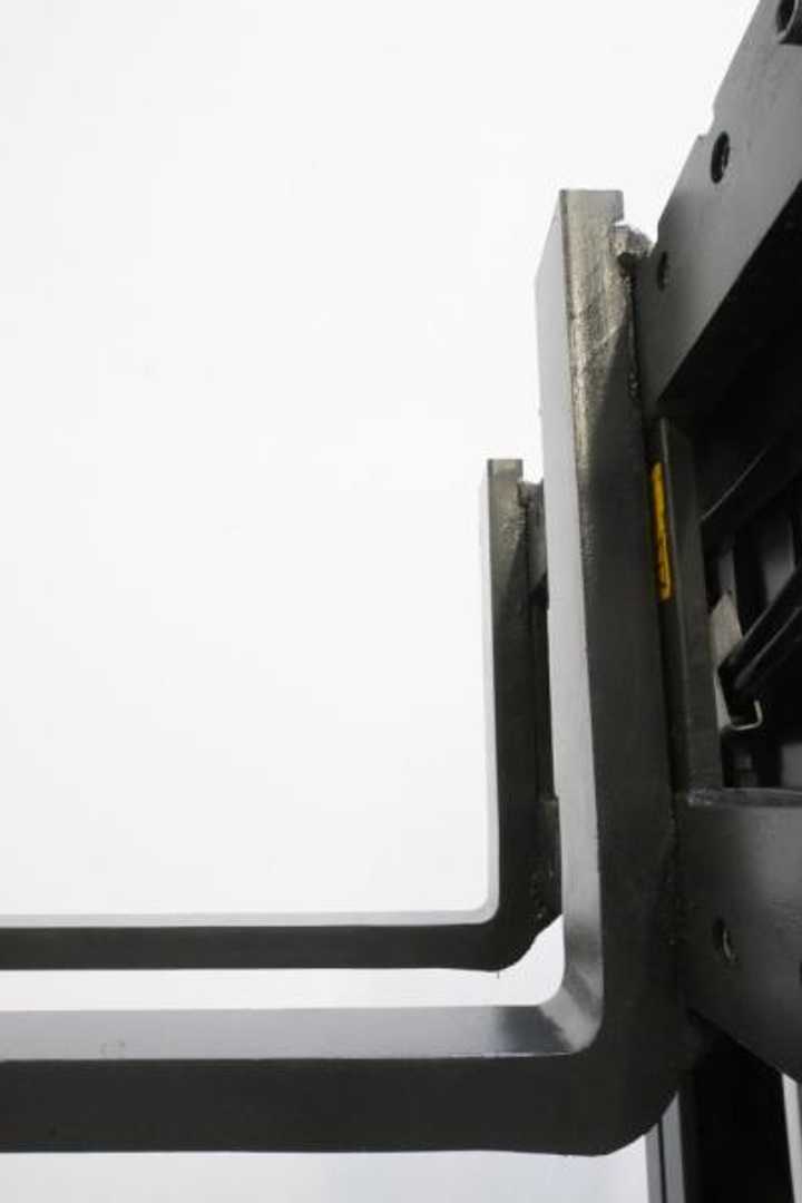 Used Forklift Linde E 30 387 4 riteņu dakšu iekrāvējs (Image 6) Used Forklift Linde E 30 387 4 riteņu dakšu iekrāvējs (Image 6)