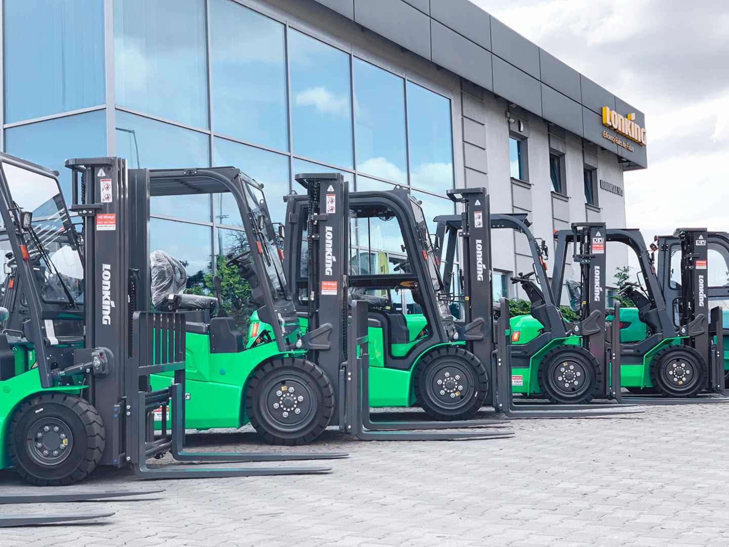 Used Forklift Lonking LG35B 4 riteņu dakšu iekrāvējs (Image 10) Used Forklift Lonking LG35B 4 riteņu dakšu iekrāvējs (Image 10)