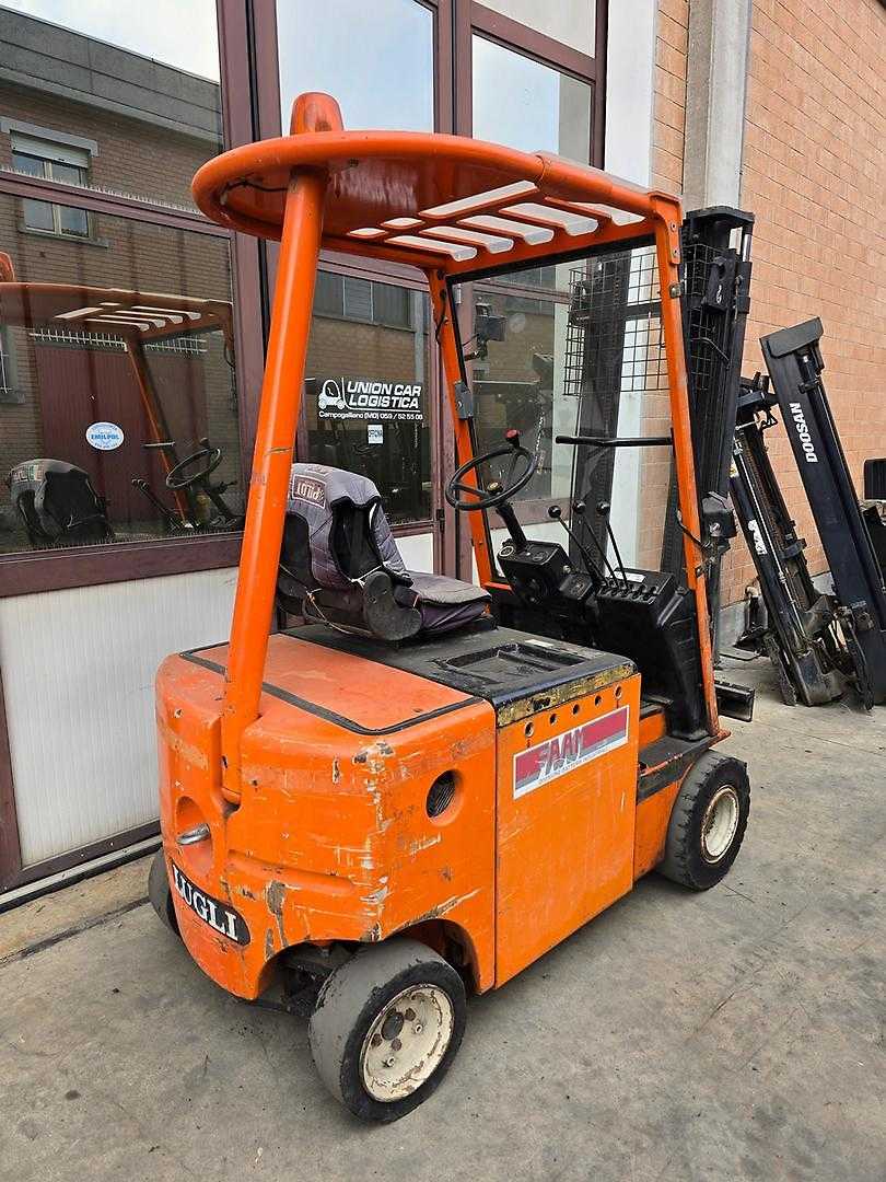 Used Forklift Lugli E20 4 riteņu dakšu iekrāvējs (Image 3) Used Forklift Lugli E20 4 riteņu dakšu iekrāvējs (Image 3)