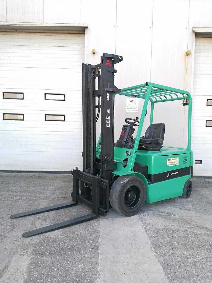 Used Forklift Mitsubishi FB30K 4 riteņu dakšu iekrāvējs (Image 1) Used Forklift Mitsubishi FB30K 4 riteņu dakšu iekrāvējs (Image 1)
