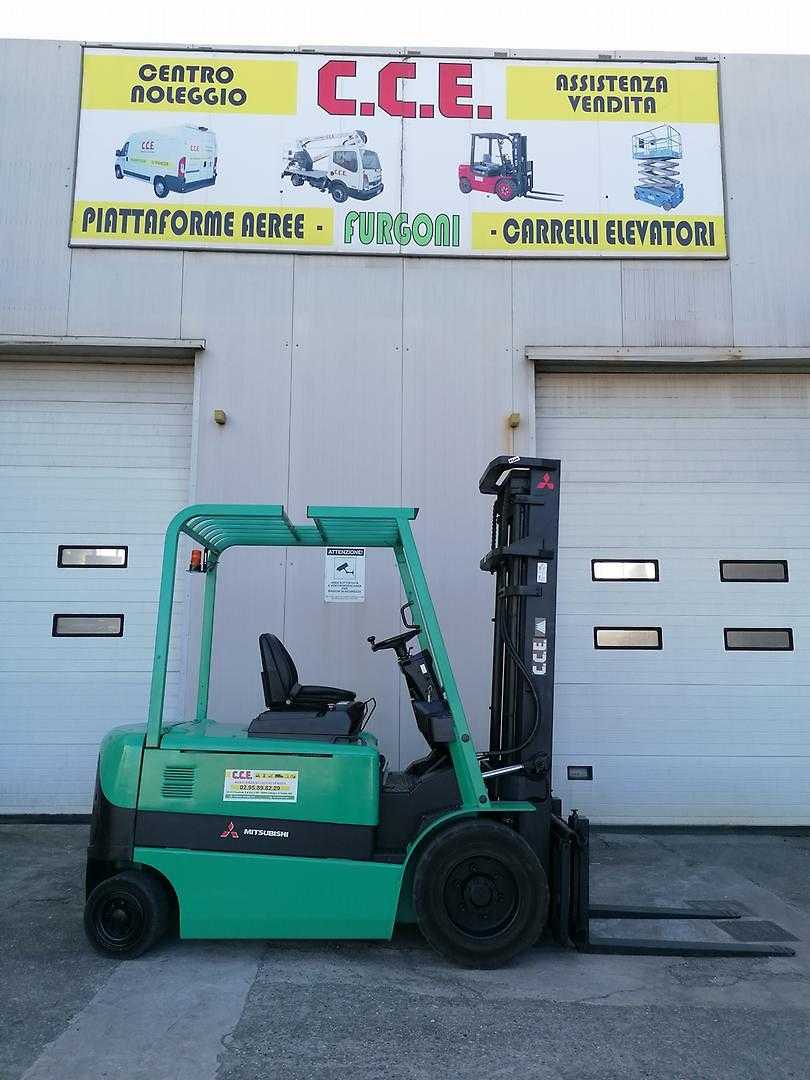 Used Forklift Mitsubishi FB30K 4 riteņu dakšu iekrāvējs (Image 2) Used Forklift Mitsubishi FB30K 4 riteņu dakšu iekrāvējs (Image 2)