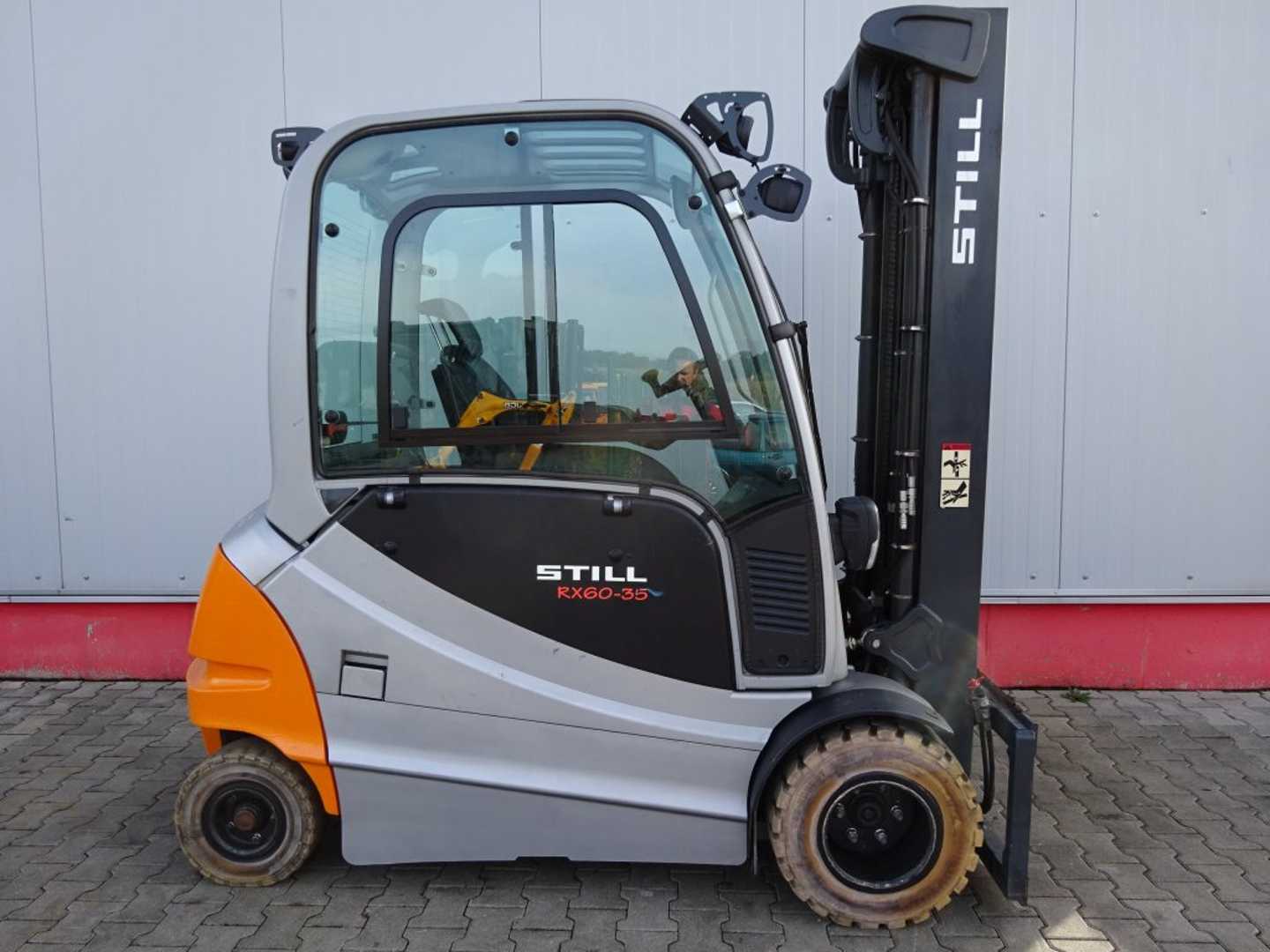 Used Forklift STILL RX60-35 4 riteņu dakšu iekrāvējs (Image 2) Used Forklift STILL RX60-35 4 riteņu dakšu iekrāvējs (Image 2)