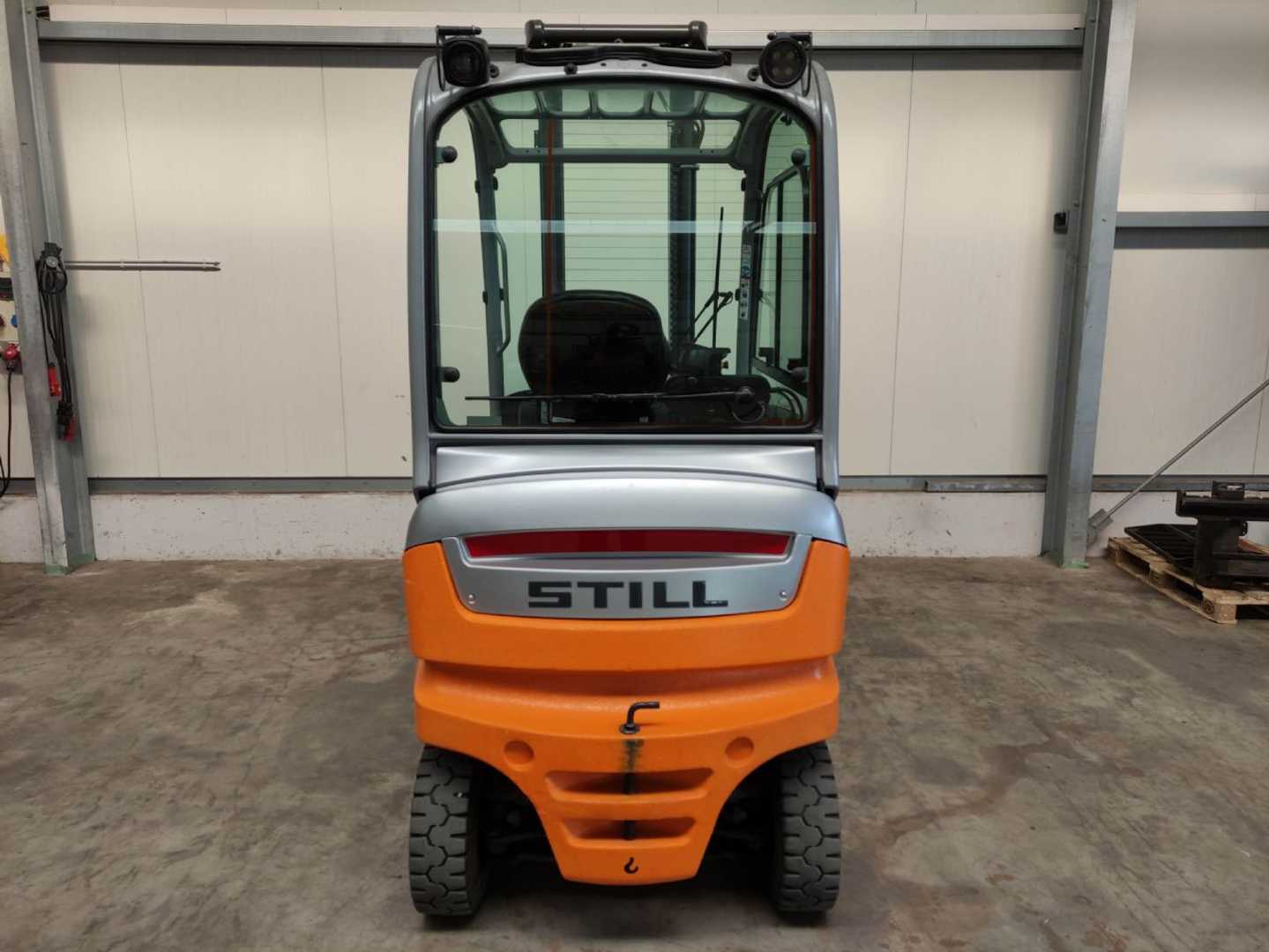 Used Forklift STILL RX60-30 4 riteņu dakšu iekrāvējs (Image 4) Used Forklift STILL RX60-30 4 riteņu dakšu iekrāvējs (Image 4)