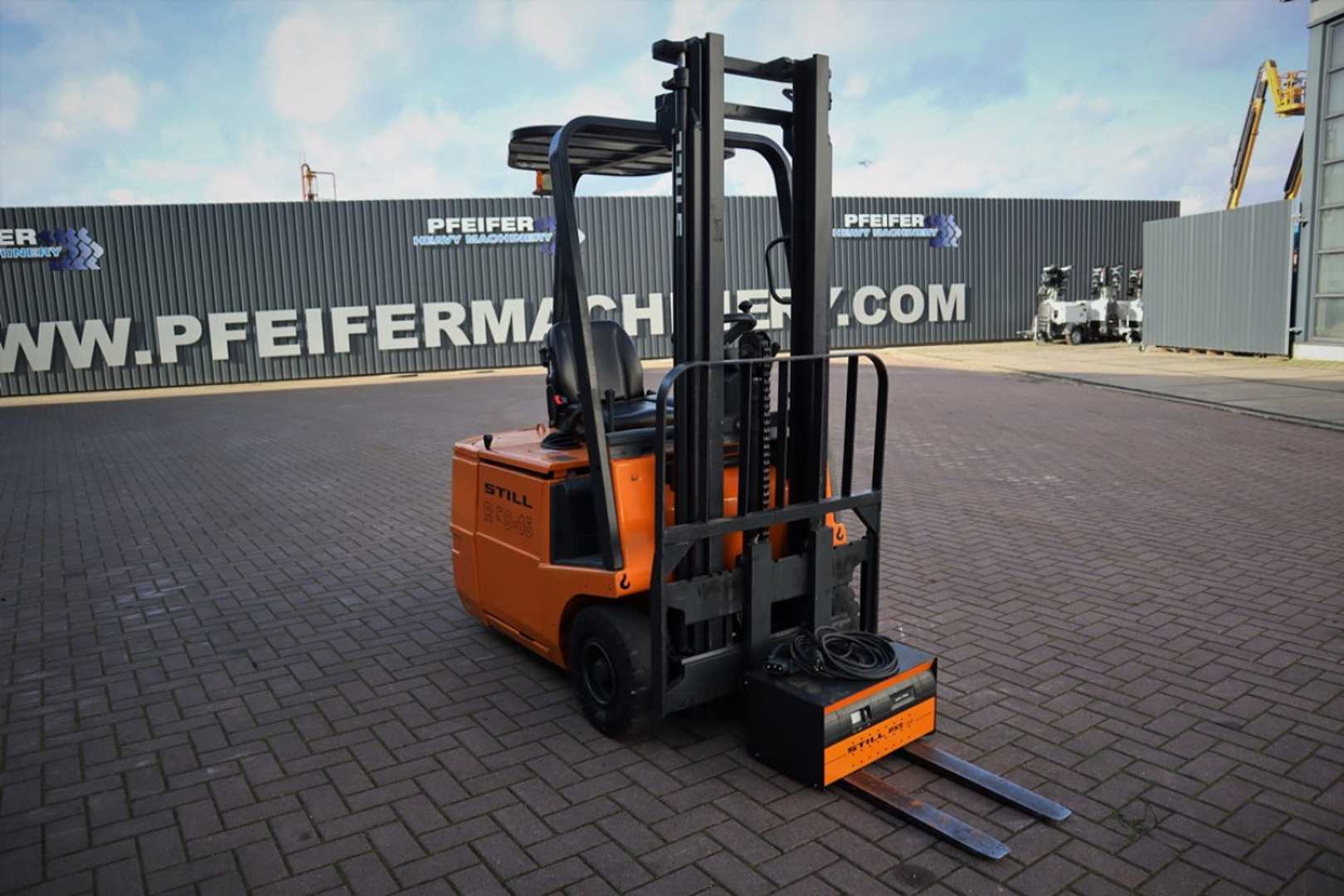 Used Forklift STILL R50-15 4 riteņu dakšu iekrāvējs (Image 9) Used Forklift STILL R50-15 4 riteņu dakšu iekrāvējs (Image 9)