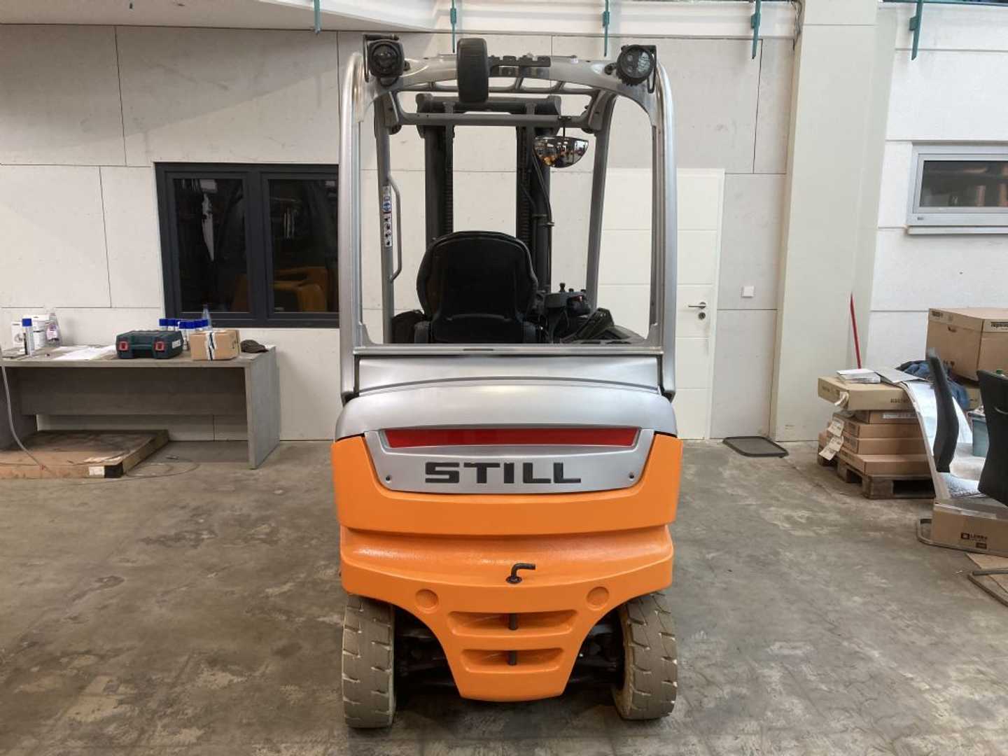 Used Forklift STILL RX 60-30 / Lack NEU / AKKU 87 % 4 riteņu dakšu iekrāvējs (Image 4)