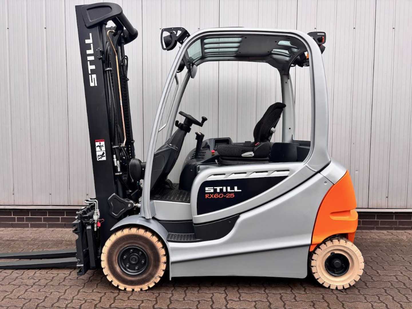 Used Forklift STILL RX60-25L/600 | Nur 1.459 Bst. | AKKU 90% 4 riteņu dakšu iekrāvējs (Image 8)
