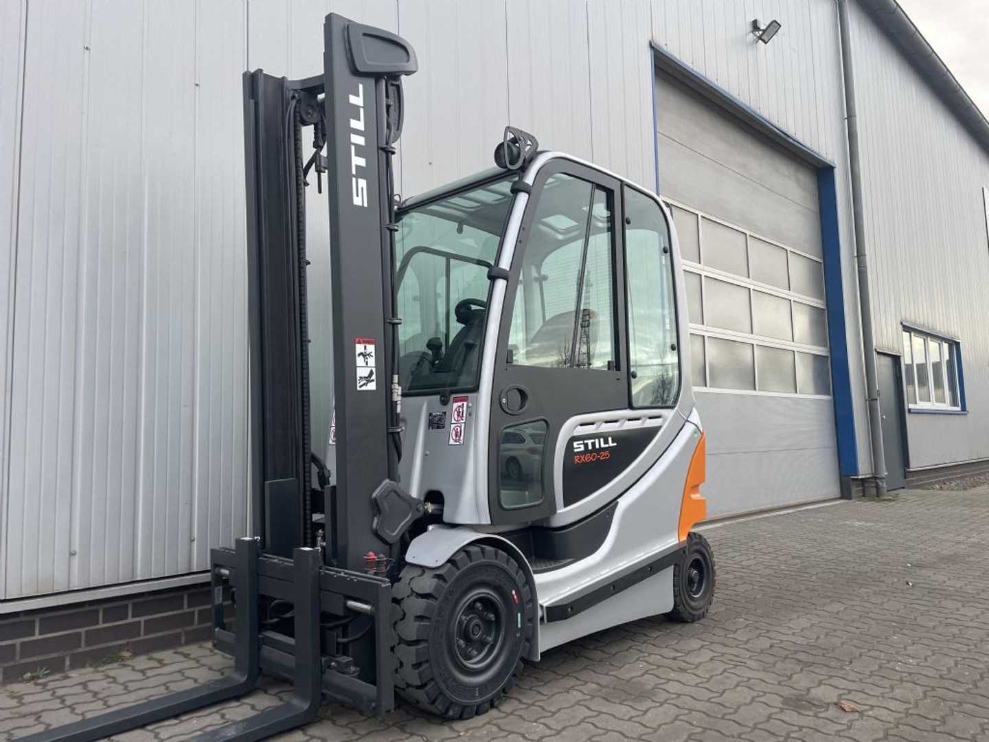Used Forklift STILL RX60-25 | Neue Bereifung vorne | 4K Joystick 4 riteņu dakšu iekrāvējs (Image 1)