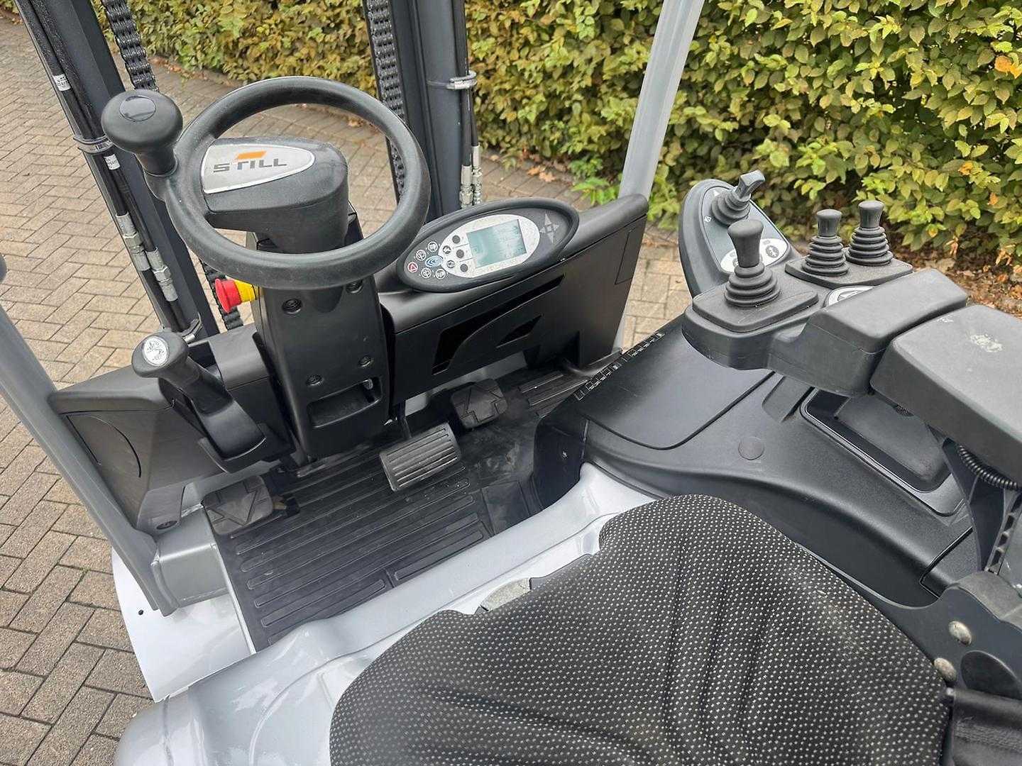 Used Forklift STILL RX 60 - 30 4 riteņu dakšu iekrāvējs (Image 6)