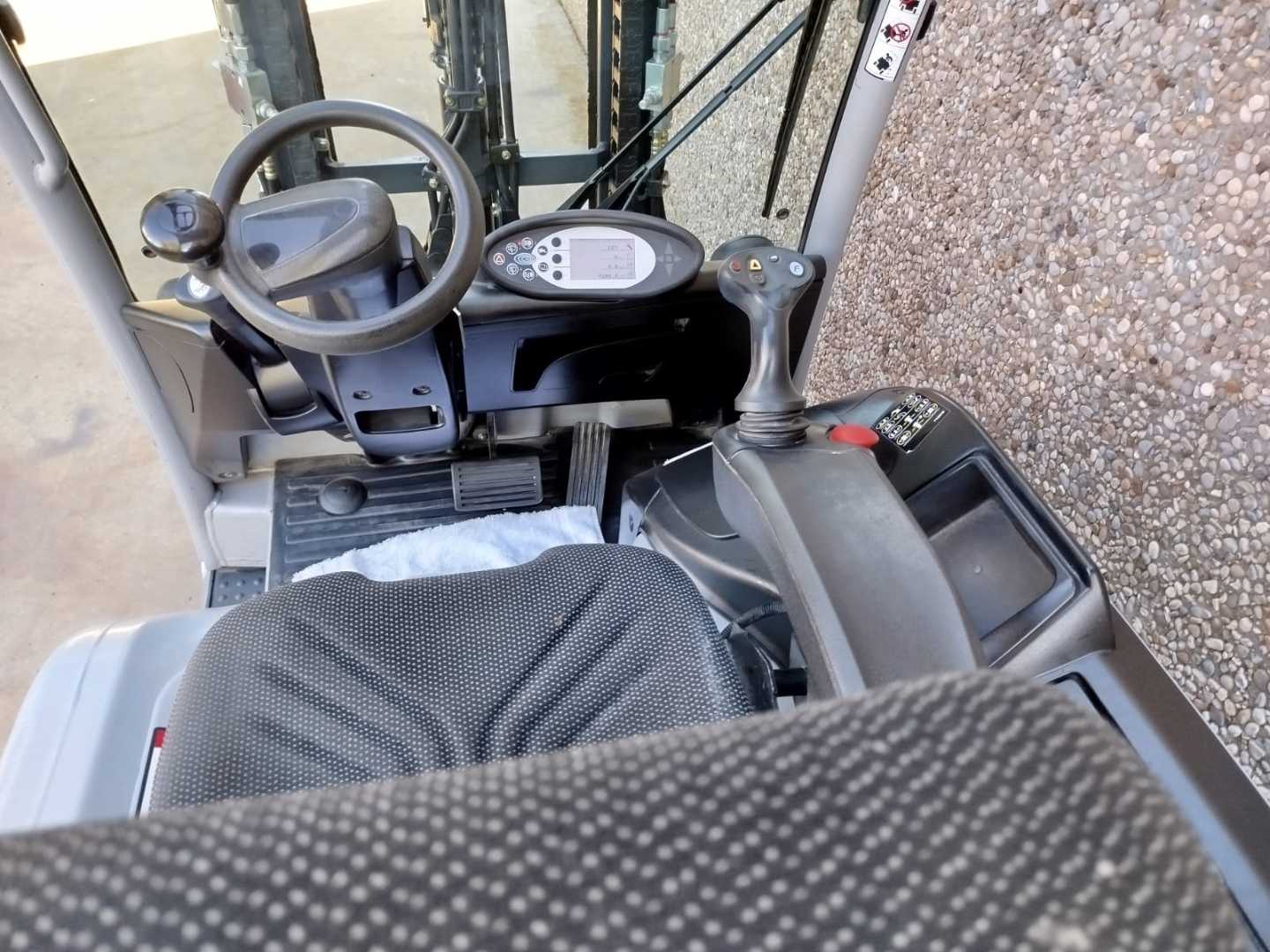 Used Forklift STILL RX20-16P 4 riteņu dakšu iekrāvējs (Image 8) Used Forklift STILL RX20-16P 4 riteņu dakšu iekrāvējs (Image 8)