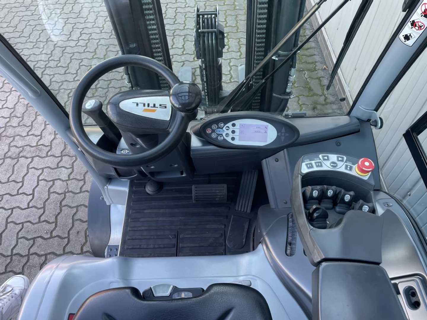 Used Forklift STILL RX60-35 | Batterie 93% 4 riteņu dakšu iekrāvējs (Image 9) Used Forklift STILL RX60-35 | Batterie 93% 4 riteņu dakšu iekrāvējs (Image 9)