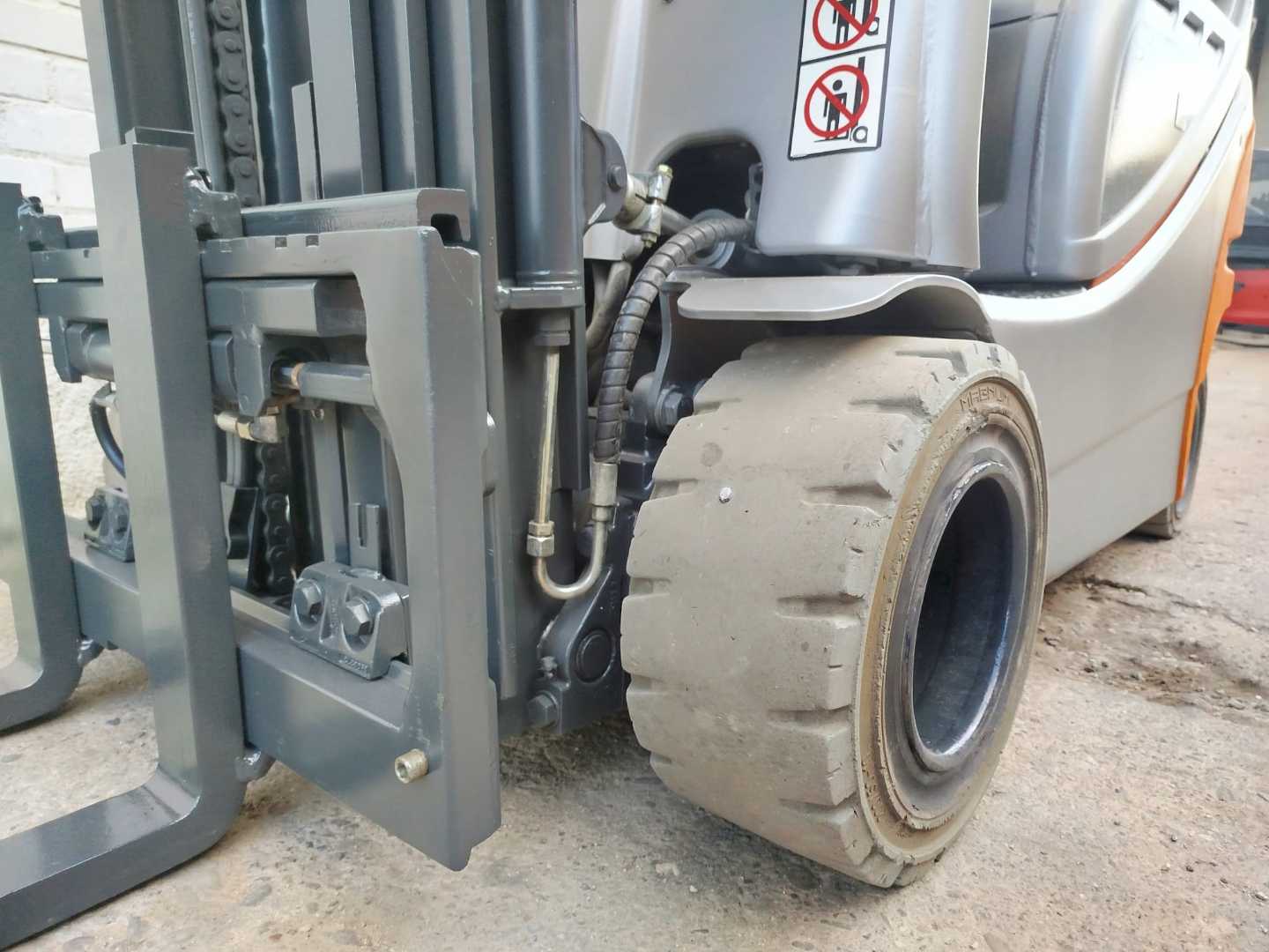 Used Forklift STILL RX20-16P 4 riteņu dakšu iekrāvējs (Image 4) Used Forklift STILL RX20-16P 4 riteņu dakšu iekrāvējs (Image 4)