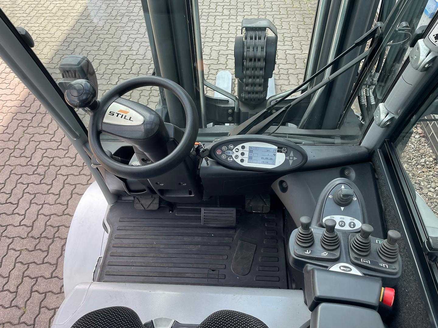 Used Forklift STILL RX60-70 | Batterie 2024 4 riteņu dakšu iekrāvējs (Image 11) Used Forklift STILL RX60-70 | Batterie 2024 4 riteņu dakšu iekrāvējs (Image 11)