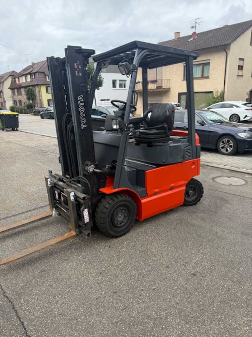 Used Forklift Toyota 7FBMF18 4 riteņu dakšu iekrāvējs (Image 1) Used Forklift Toyota 7FBMF18 4 riteņu dakšu iekrāvējs (Image 1)