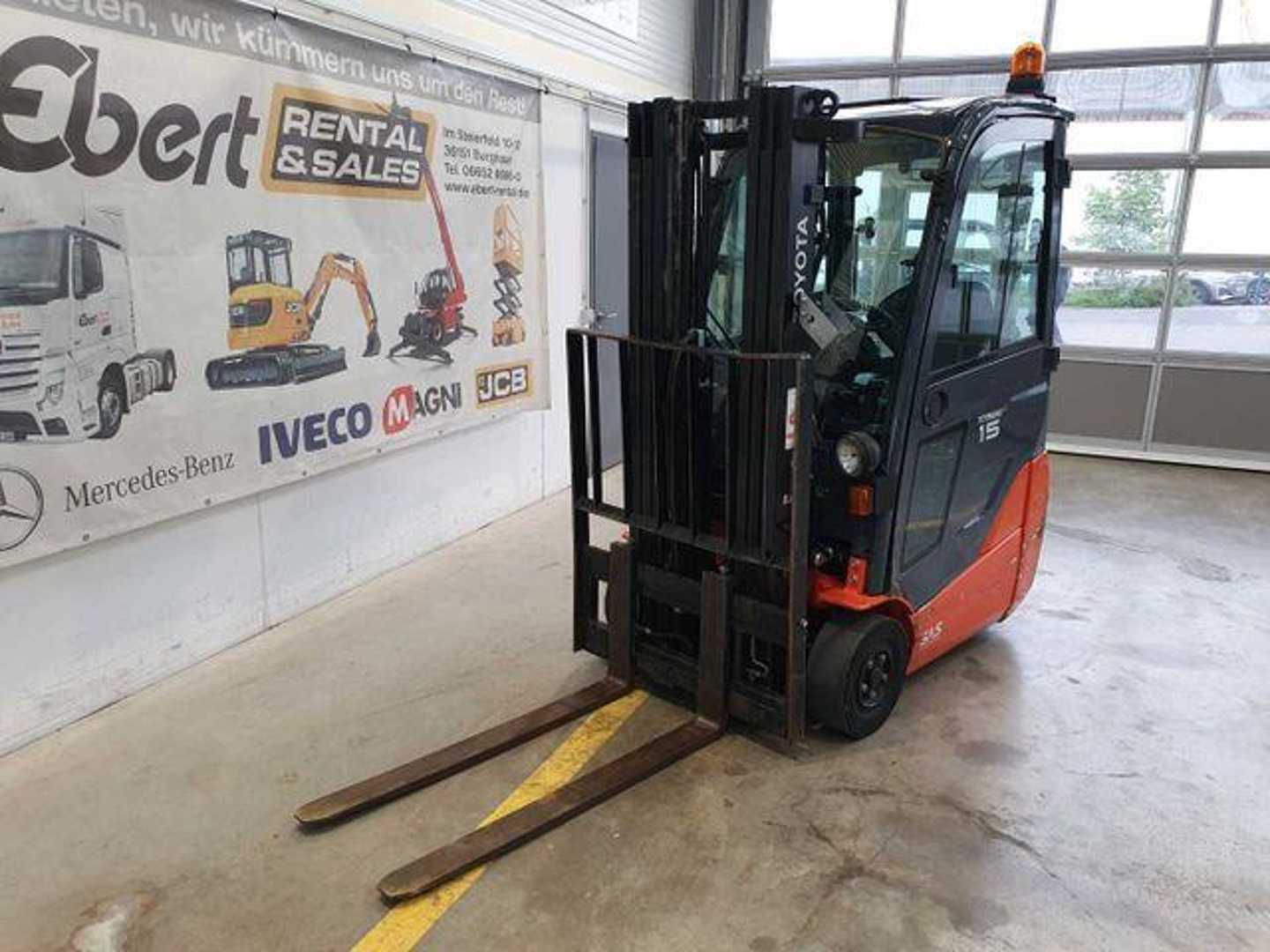 Used Forklift Toyota 8FBET15 / Batterie 07/2023 / HH: 4.3m! / 2.849h 4 riteņu dakšu iekrāvējs (Image 7) Used Forklift Toyota 8FBET15 / Batterie 07/2023 / HH: 4.3m! / 2.849h 4 riteņu dakšu iekrāvējs (Image 7)