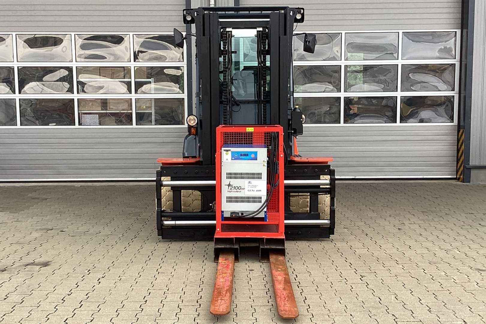 Used Forklift Toyota 9FBM80T 4 riteņu dakšu iekrāvējs (Image 2) Used Forklift Toyota 9FBM80T 4 riteņu dakšu iekrāvējs (Image 2)