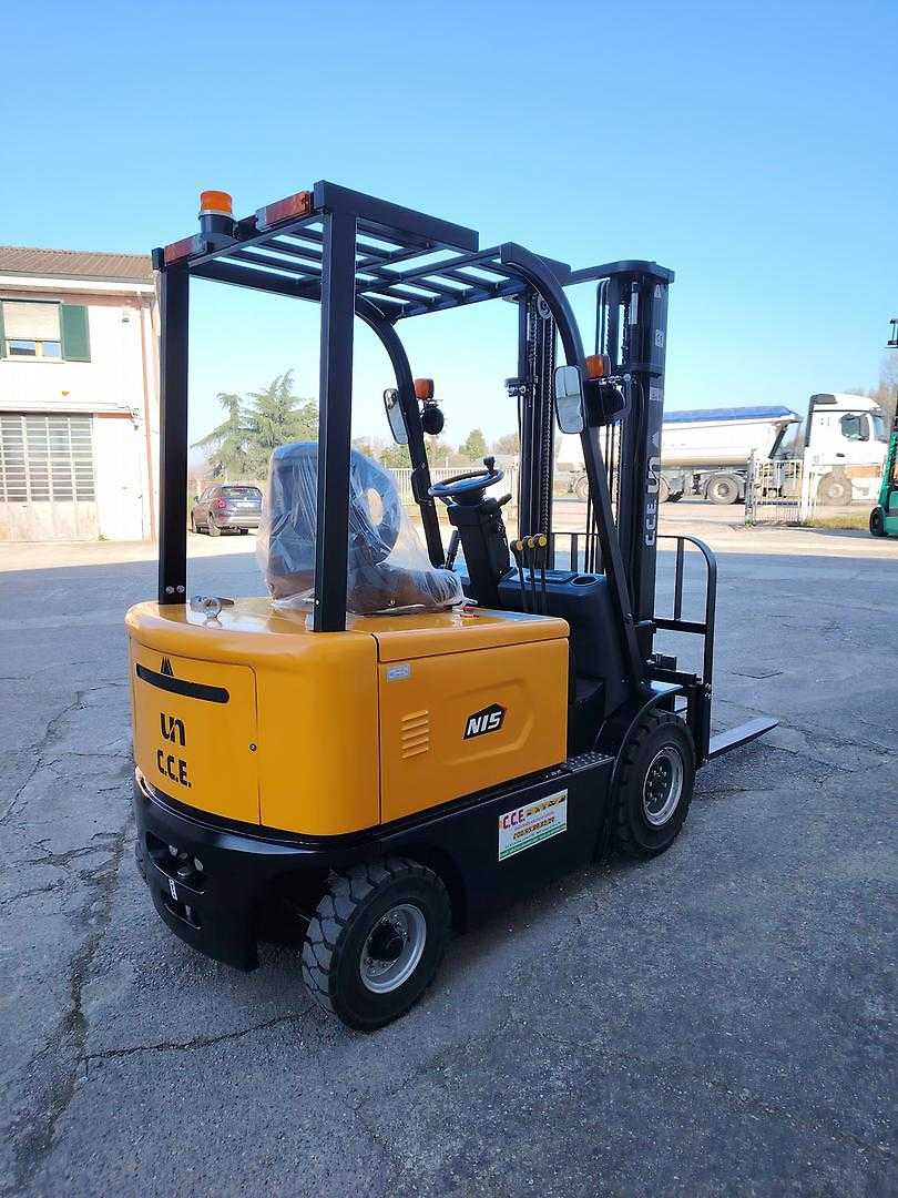 Used Forklift UN FB15 4 riteņu dakšu iekrāvējs (Image 4) Used Forklift UN FB15 4 riteņu dakšu iekrāvējs (Image 4)