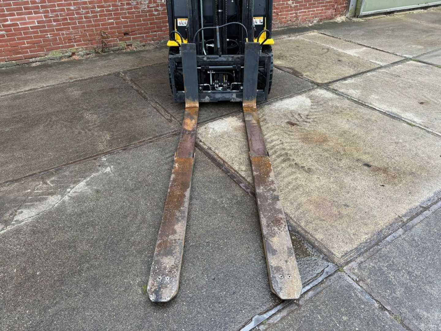 Used Forklift Yale ERP35VL 4 riteņu dakšu iekrāvējs (Image 7) Used Forklift Yale ERP35VL 4 riteņu dakšu iekrāvējs (Image 7)