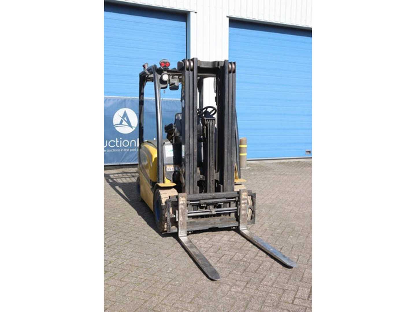 Used Forklift Yale ERP25VL E2145 4 riteņu dakšu iekrāvējs (Image 6) Used Forklift Yale ERP25VL E2145 4 riteņu dakšu iekrāvējs (Image 6)