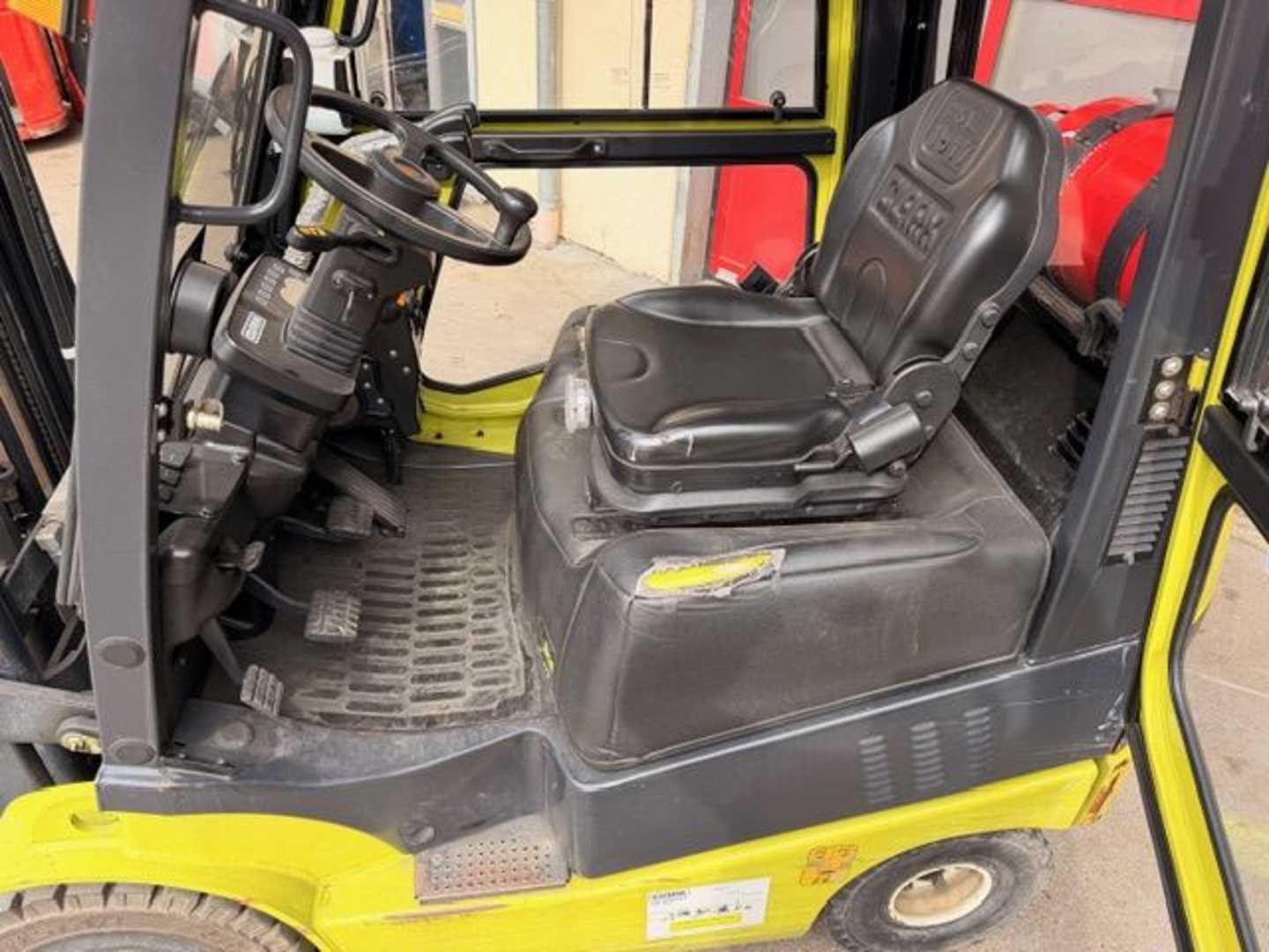 Used Forklift Clark C15L 4 riteņu dakšu iekrāvējs (Image 3) Used Forklift Clark C15L 4 riteņu dakšu iekrāvējs (Image 3)
