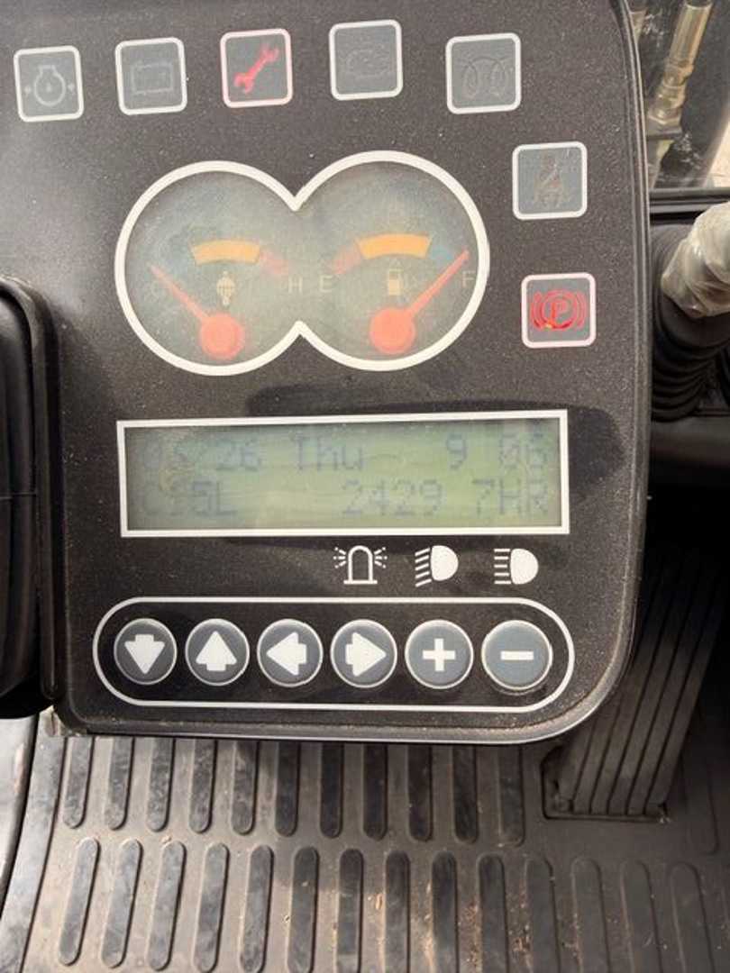 Used Forklift Clark C15L 4 riteņu dakšu iekrāvējs (Image 4) Used Forklift Clark C15L 4 riteņu dakšu iekrāvējs (Image 4)