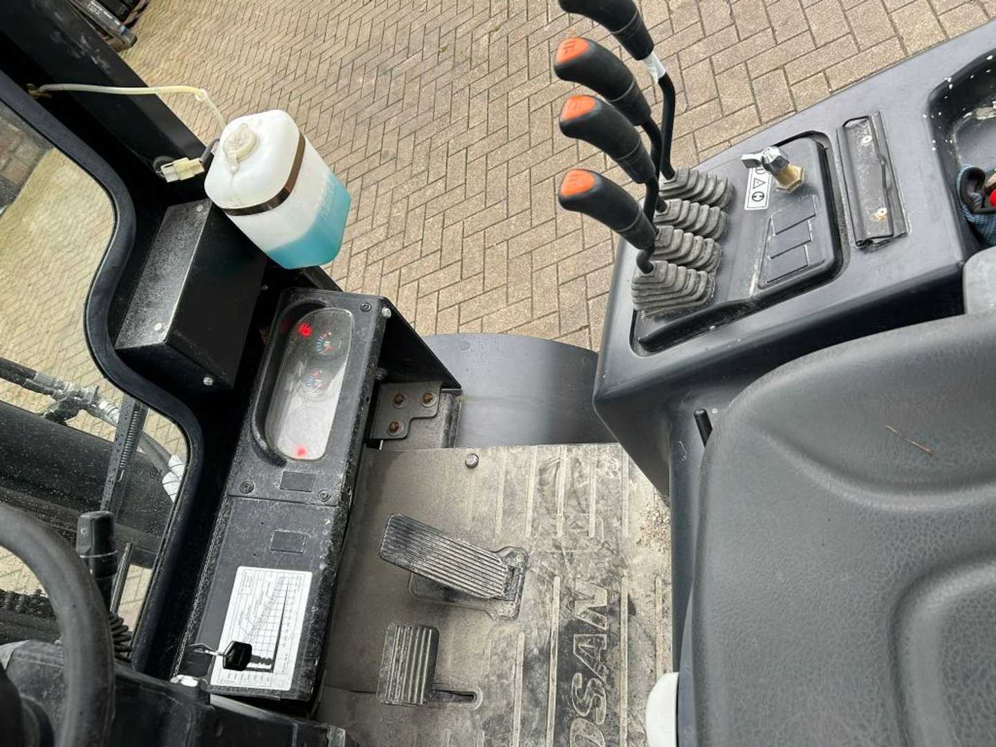 Used Forklift Doosan G30NXP 4 riteņu dakšu iekrāvējs (Image 6)