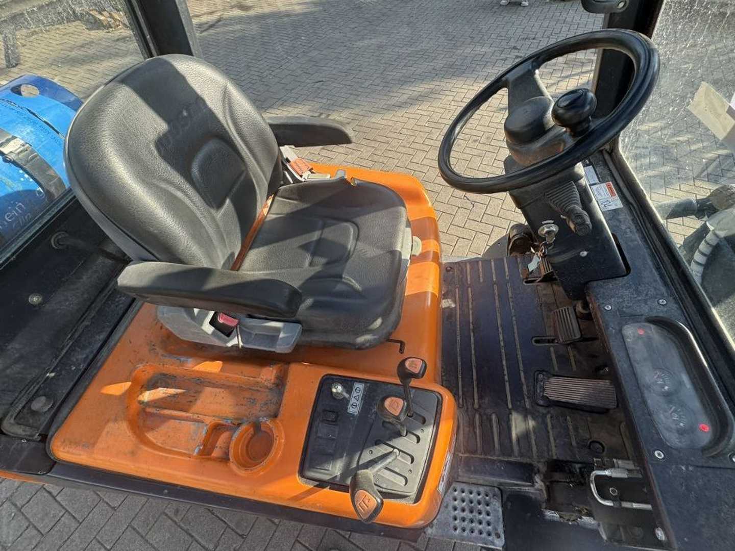 Used Forklift Doosan G30GP 4 riteņu dakšu iekrāvējs (Image 4)