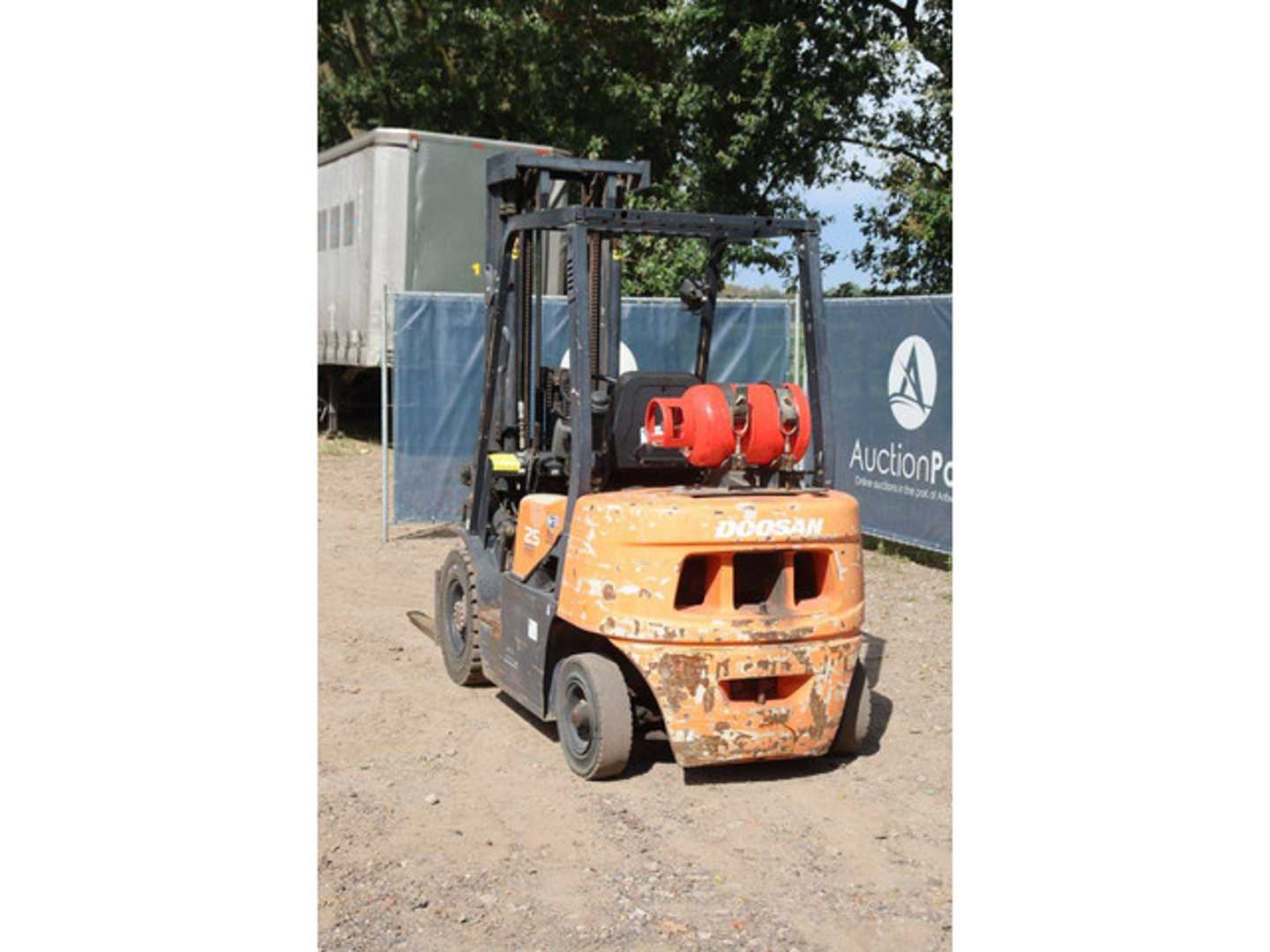 Used Forklift Doosan G25G 4 riteņu dakšu iekrāvējs (Image 4)