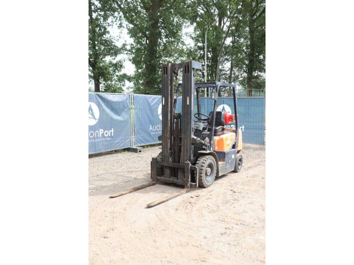 Used Forklift Doosan G25G 4 riteņu dakšu iekrāvējs (Image 9)