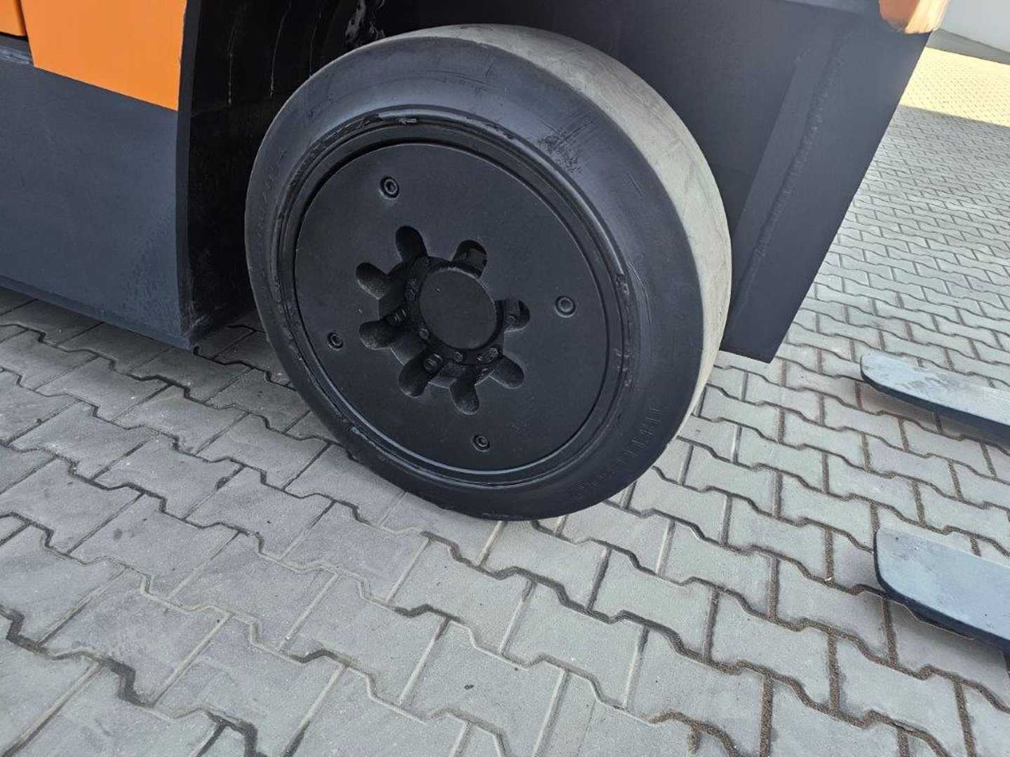 Used Forklift Hubtex GKS-200 - Compact 4 riteņu dakšu iekrāvējs (Image 9) Used Forklift Hubtex GKS-200 - Compact 4 riteņu dakšu iekrāvējs (Image 9)
