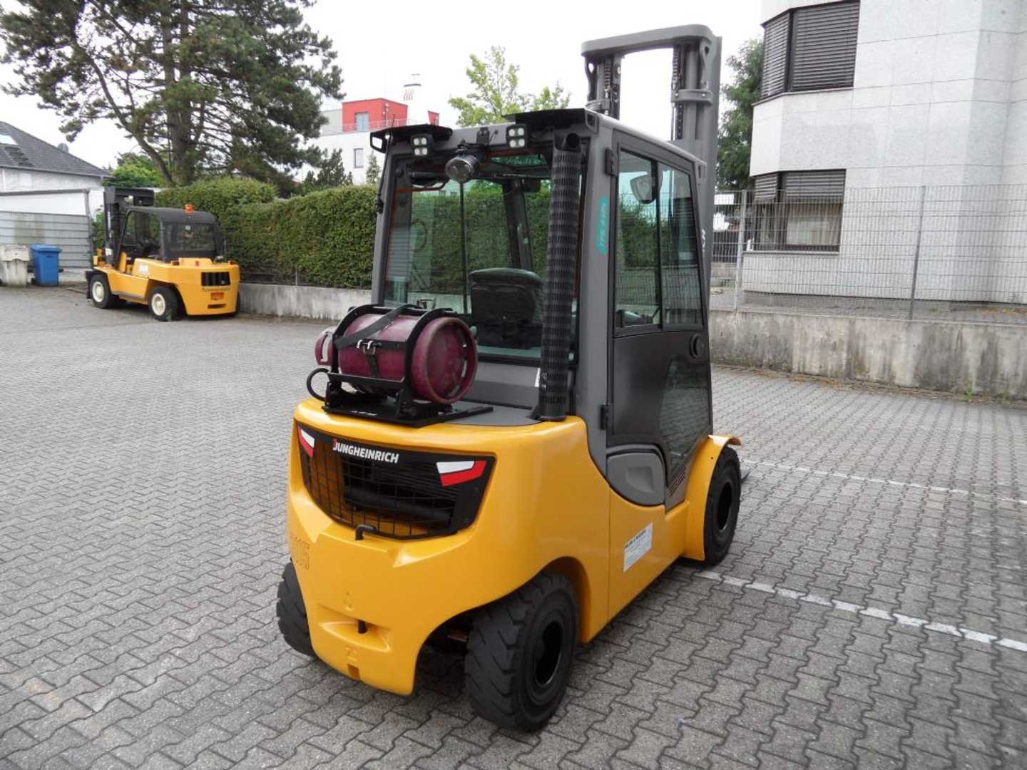 Used Forklift Jungheinrich TFG 430s - Kabine mit Heizung - 4. Funktion 4 riteņu dakšu iekrāvējs (Image 8)