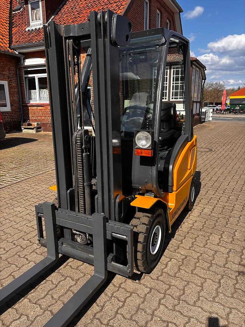 Used Forklift Jungheinrich TFG 20 4 riteņu dakšu iekrāvējs (Image 12)
