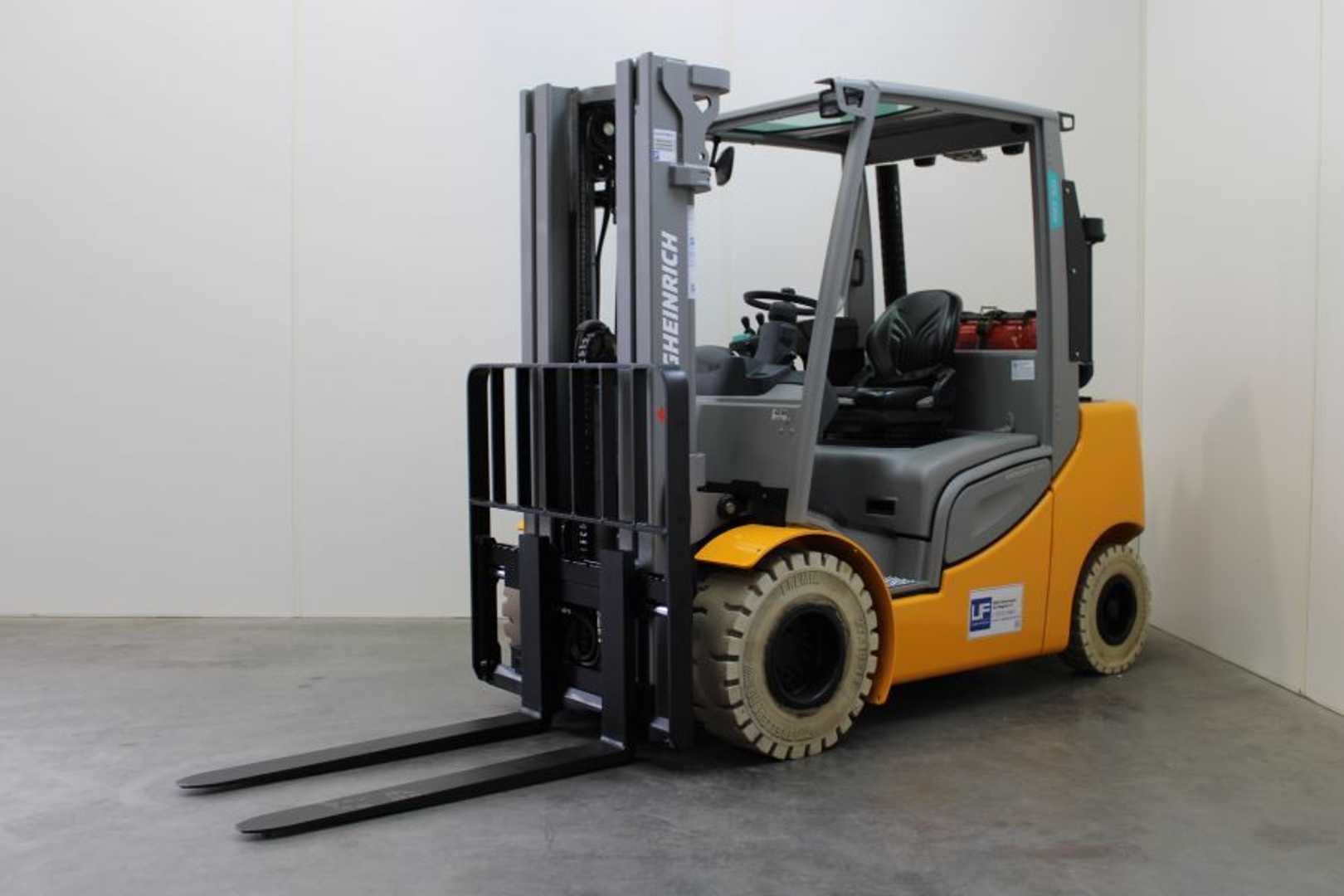 Used Forklift Jungheinrich TFG 430s / 470 DZ 4 riteņu dakšu iekrāvējs (Image 2) Used Forklift Jungheinrich TFG 430s / 470 DZ 4 riteņu dakšu iekrāvējs (Image 2)