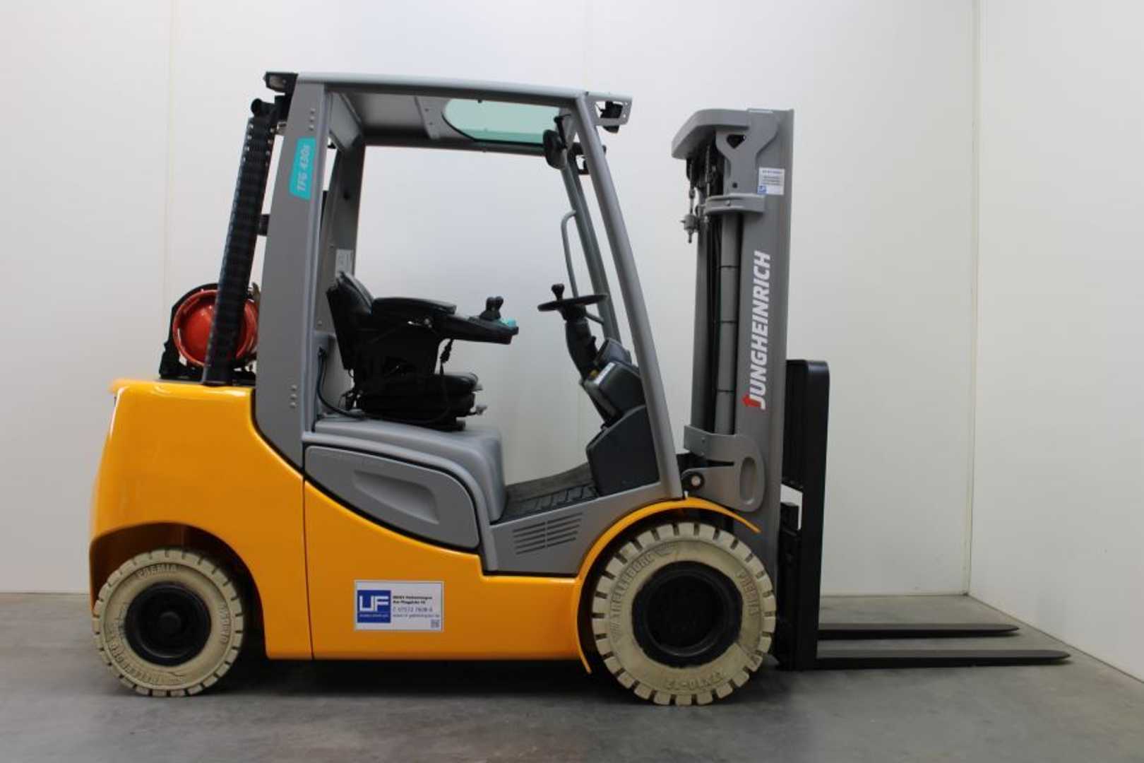 Used Forklift Jungheinrich TFG 430s / 470 DZ 4 riteņu dakšu iekrāvējs (Image 4) Used Forklift Jungheinrich TFG 430s / 470 DZ 4 riteņu dakšu iekrāvējs (Image 4)