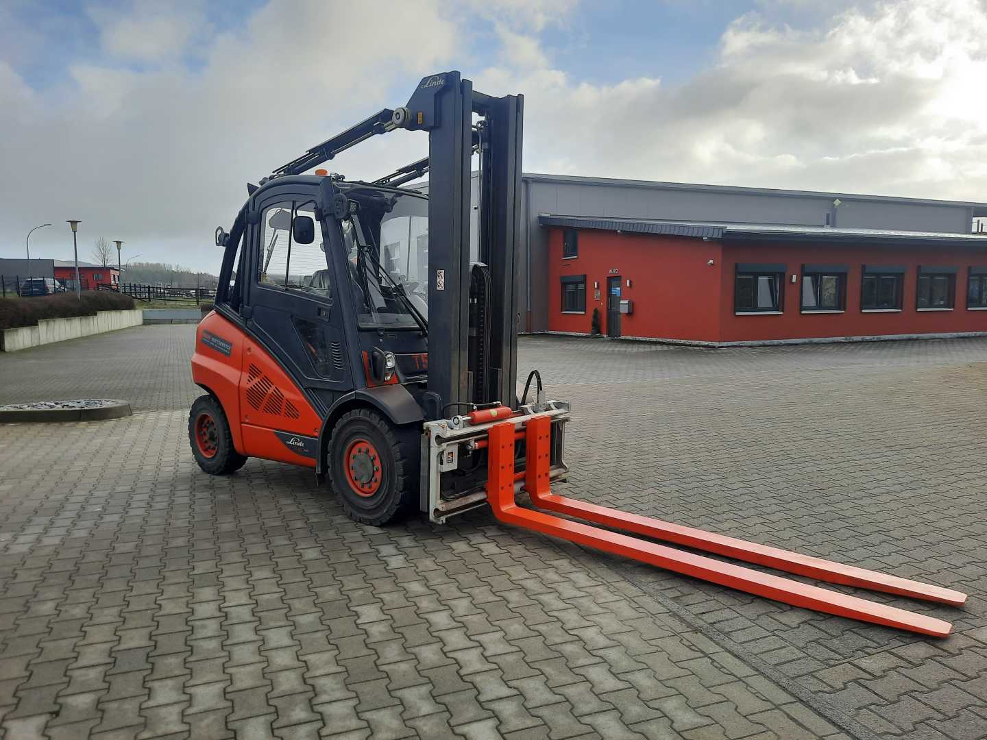 Used Forklift Linde H50T- ZVG nur auf Anfrage! 4 riteņu dakšu iekrāvējs (Image 7) Used Forklift Linde H50T- ZVG nur auf Anfrage! 4 riteņu dakšu iekrāvējs (Image 7)