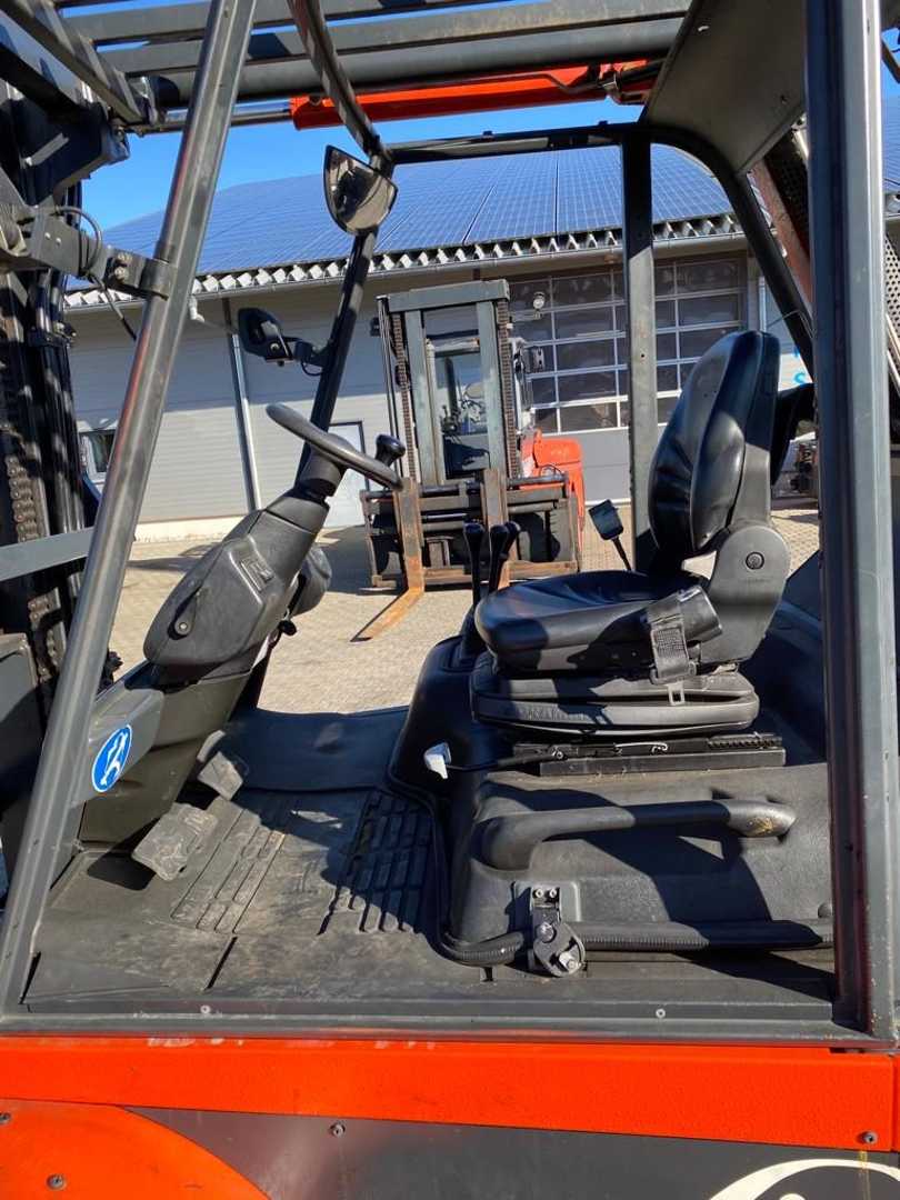 Used Forklift Linde H 70 T/353-03 4 riteņu dakšu iekrāvējs (Image 6) Used Forklift Linde H 70 T/353-03 4 riteņu dakšu iekrāvējs (Image 6)