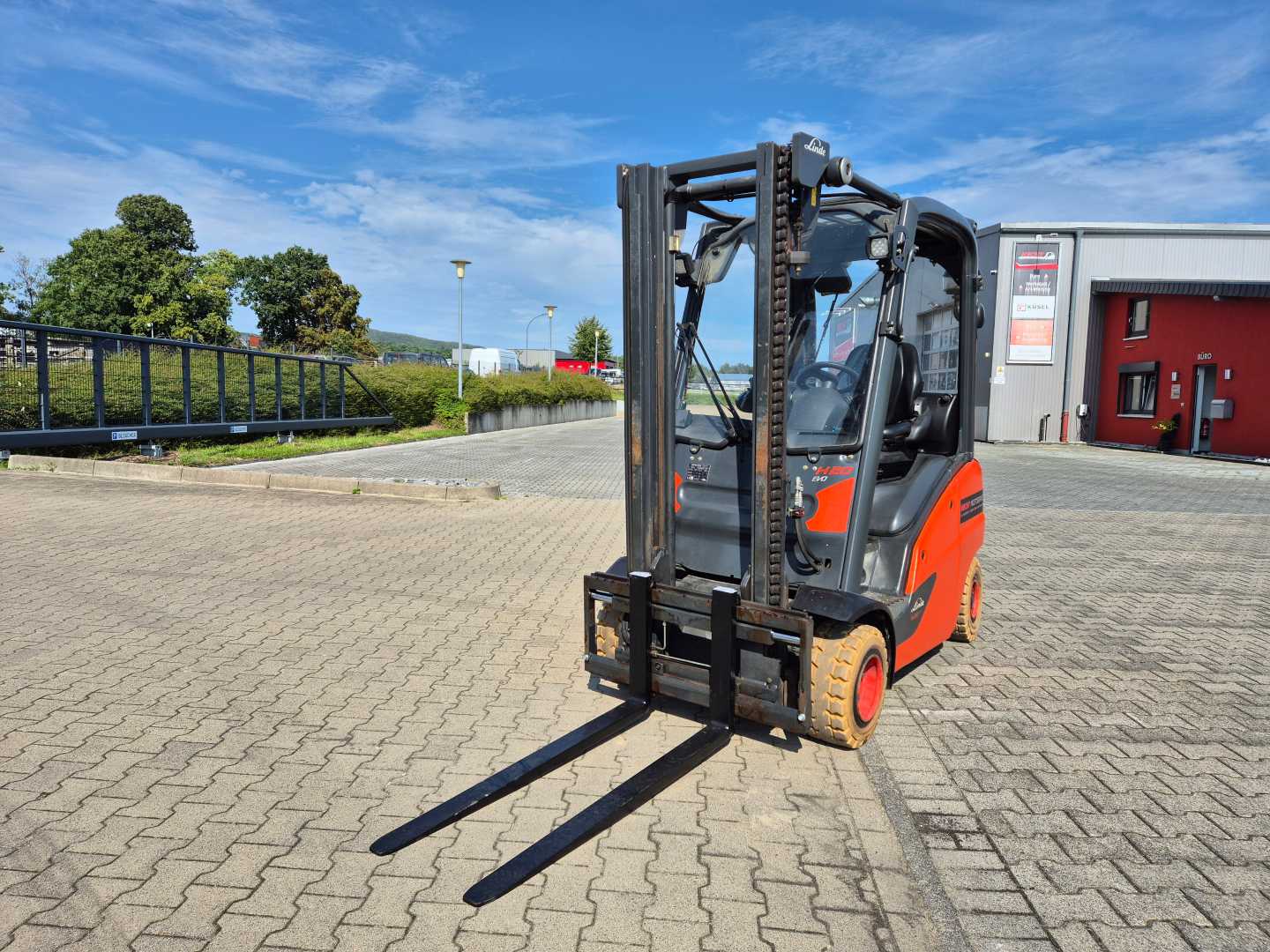 Used Forklift Linde H20T-01 4 riteņu dakšu iekrāvējs (Image 11) Used Forklift Linde H20T-01 4 riteņu dakšu iekrāvējs (Image 11)