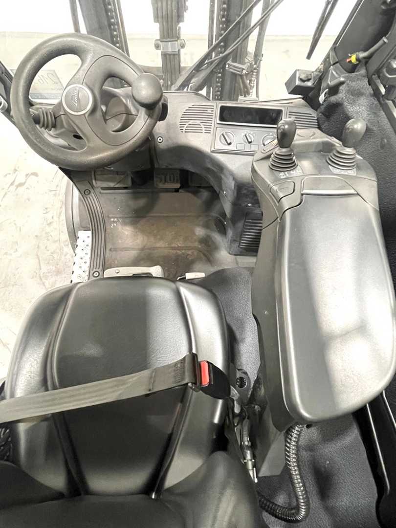 Used Forklift Linde H20T-391-EVO 4 riteņu dakšu iekrāvējs (Image 7) Used Forklift Linde H20T-391-EVO 4 riteņu dakšu iekrāvējs (Image 7)