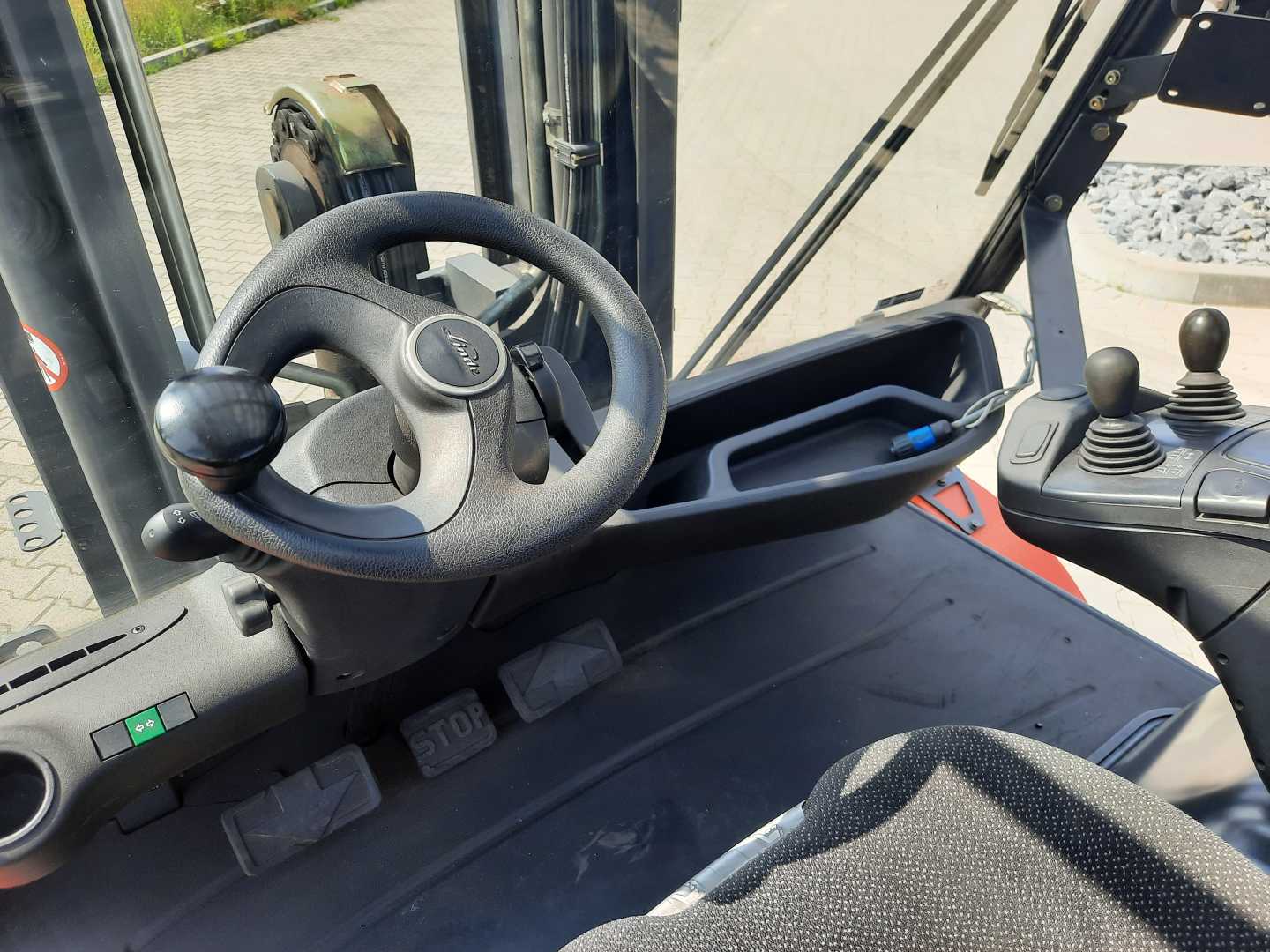 Used Forklift Linde H80T-02/900 4 riteņu dakšu iekrāvējs (Image 12) Used Forklift Linde H80T-02/900 4 riteņu dakšu iekrāvējs (Image 12)