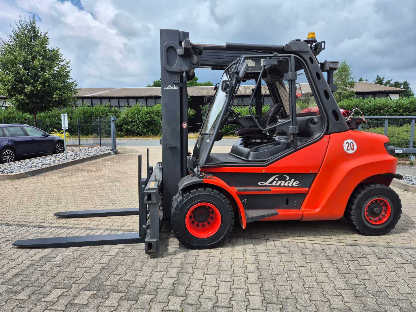 Used Forklift Linde H80T-02/900 4 riteņu dakšu iekrāvējs (Image 16) Used Forklift Linde H80T-02/900 4 riteņu dakšu iekrāvējs (Image 16)