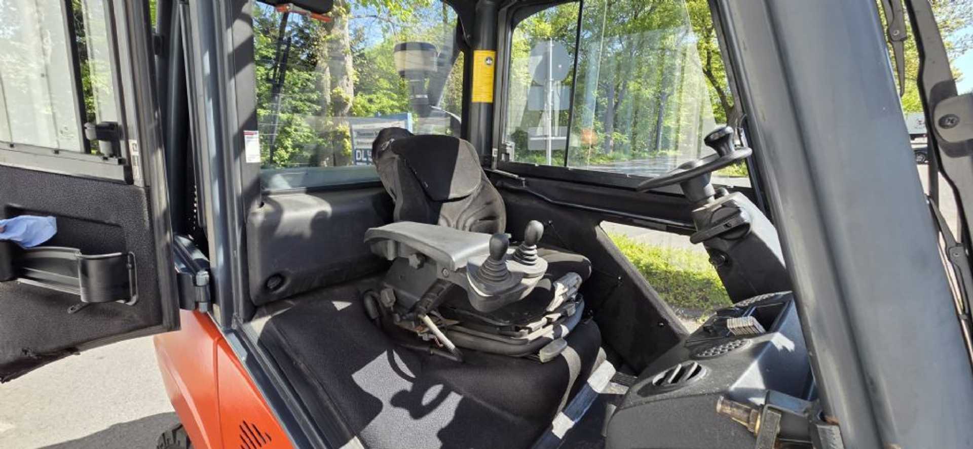 Used Forklift Linde H25T-01 4 riteņu dakšu iekrāvējs (Image 5) Used Forklift Linde H25T-01 4 riteņu dakšu iekrāvējs (Image 5)
