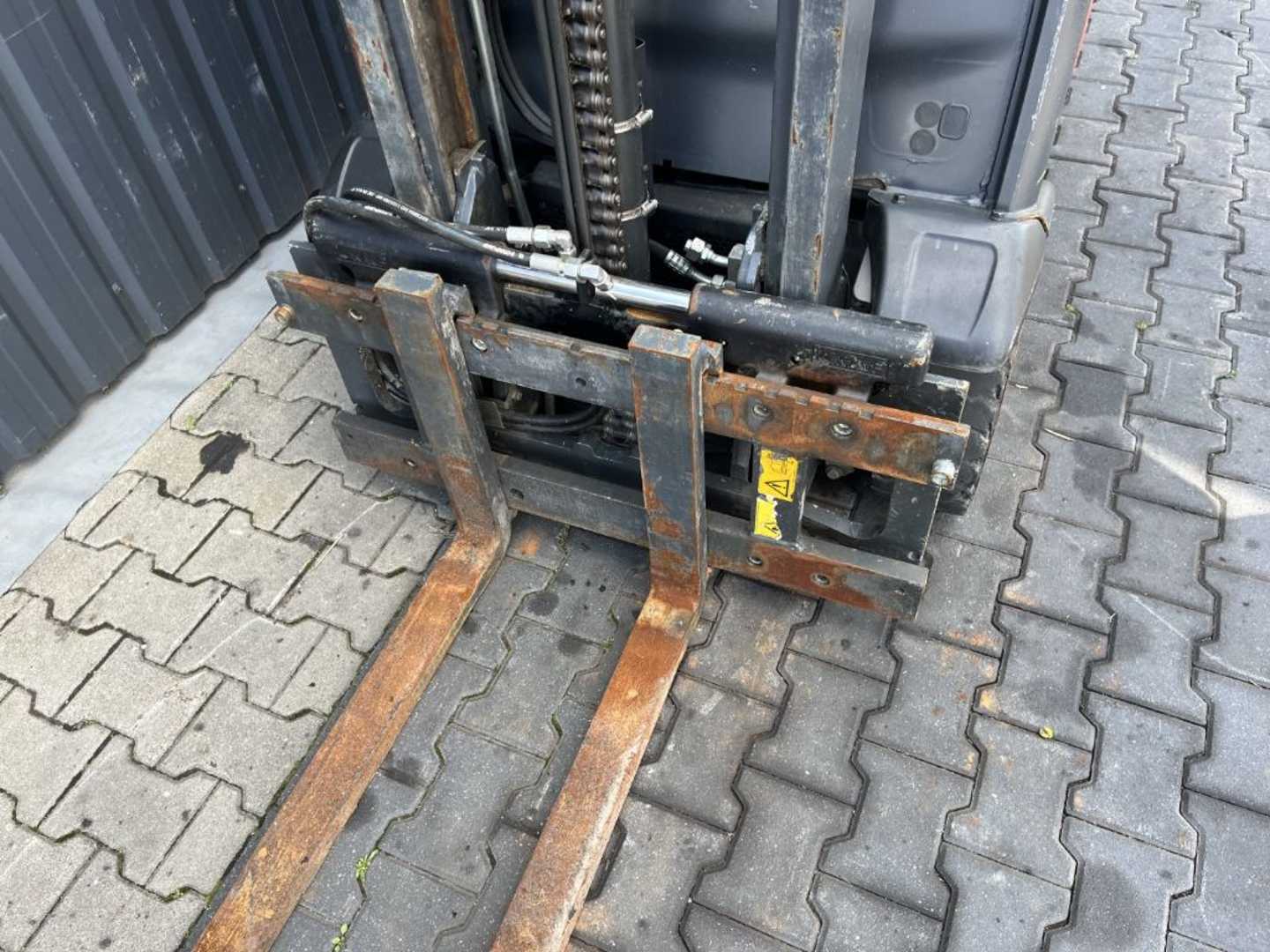 Used Forklift Linde H16T-01 4 riteņu dakšu iekrāvējs (Image 9) Used Forklift Linde H16T-01 4 riteņu dakšu iekrāvējs (Image 9)