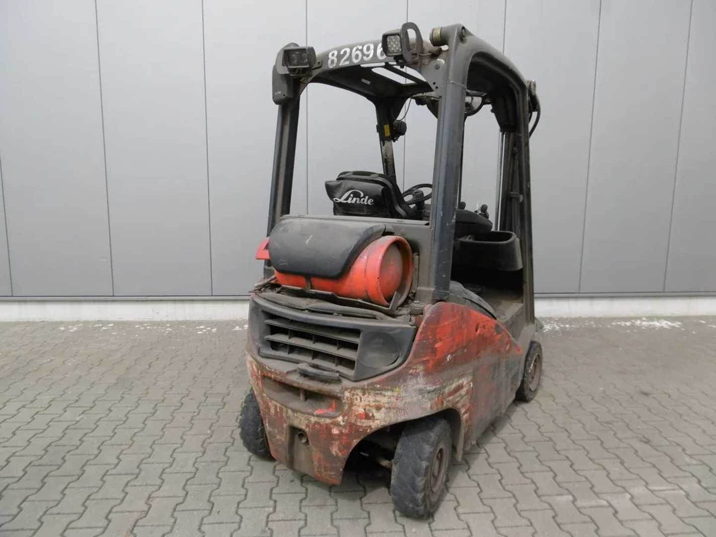 Used Forklift Linde H 16 T / 391 4 riteņu dakšu iekrāvējs (Image 8) Used Forklift Linde H 16 T / 391 4 riteņu dakšu iekrāvējs (Image 8)