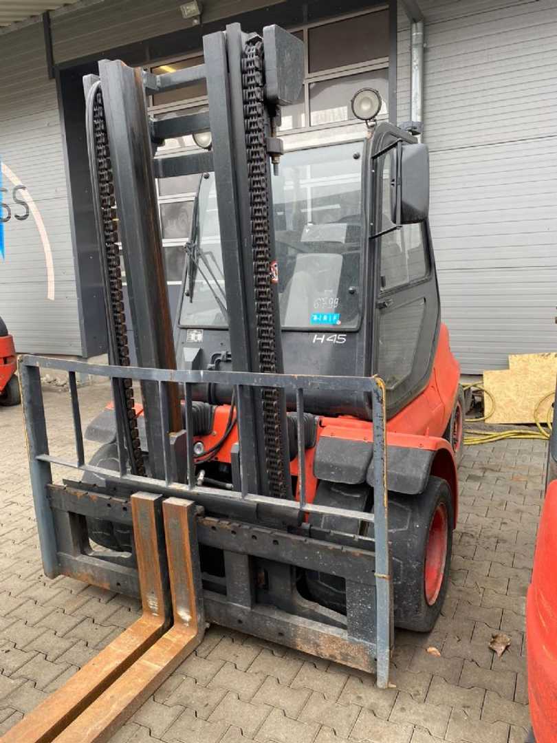 Used Forklift Linde H 45 T/352 4 riteņu dakšu iekrāvējs (Image 4) Used Forklift Linde H 45 T/352 4 riteņu dakšu iekrāvējs (Image 4)