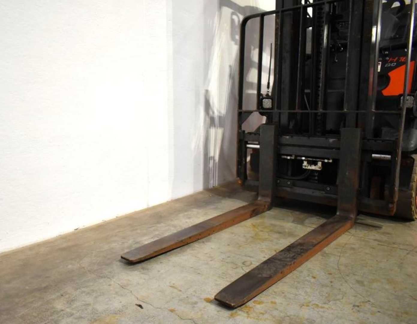 Used Forklift Linde H 16 T EVO 391-00 4 riteņu dakšu iekrāvējs (Image 8) Used Forklift Linde H 16 T EVO 391-00 4 riteņu dakšu iekrāvējs (Image 8)