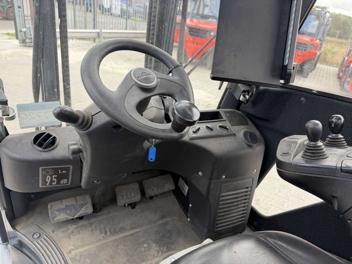 Used Forklift Linde H20T-01 4 riteņu dakšu iekrāvējs (Image 8) Used Forklift Linde H20T-01 4 riteņu dakšu iekrāvējs (Image 8)