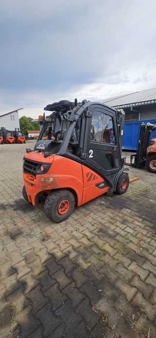 Used Forklift Linde H 25 T-02 4 riteņu dakšu iekrāvējs (Image 3) Used Forklift Linde H 25 T-02 4 riteņu dakšu iekrāvējs (Image 3)