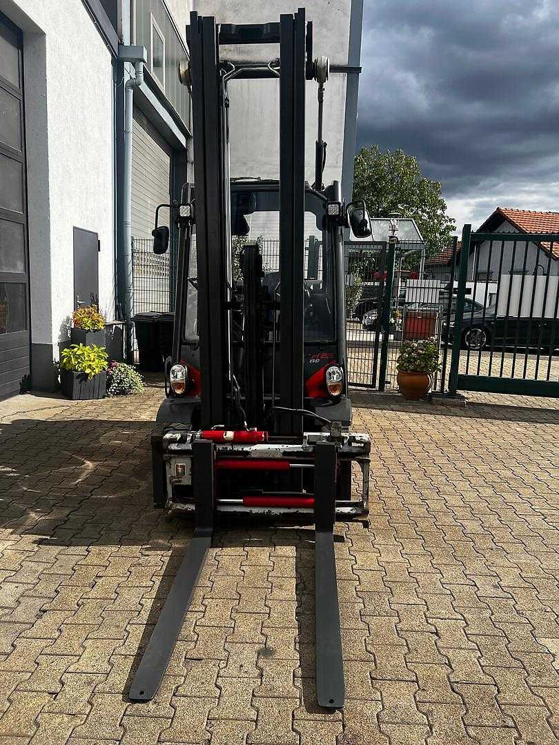 Used Forklift Linde H25T 4 riteņu dakšu iekrāvējs (Image 2)