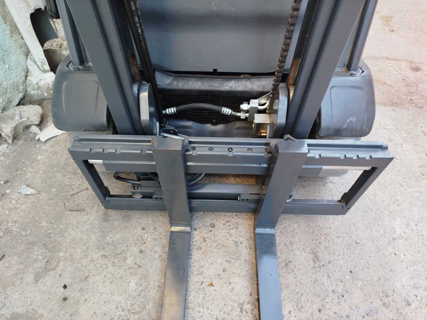 Used Forklift Linde H20T 4 riteņu dakšu iekrāvējs (Image 4) Used Forklift Linde H20T 4 riteņu dakšu iekrāvējs (Image 4)